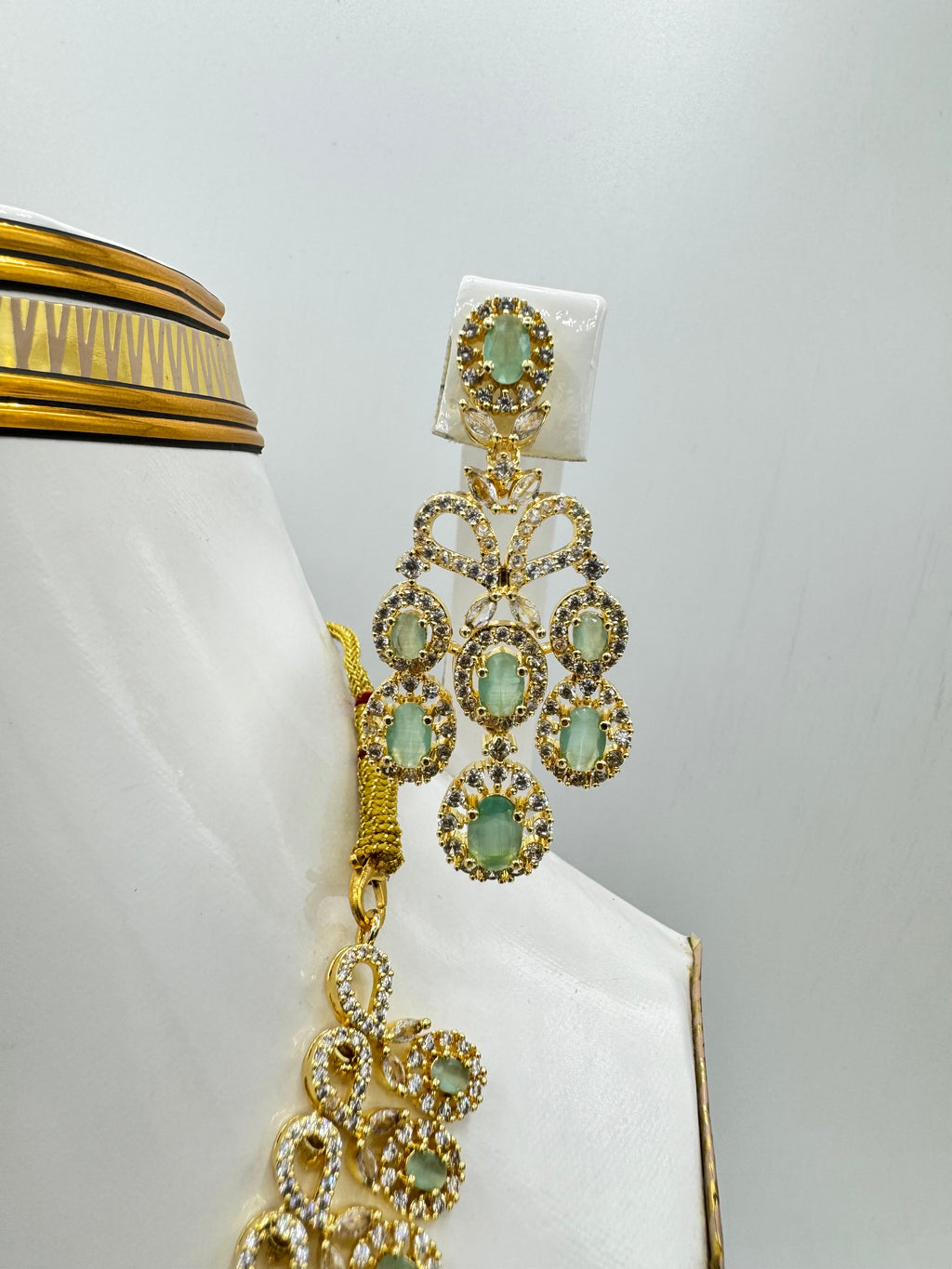 Chandelier Cluster