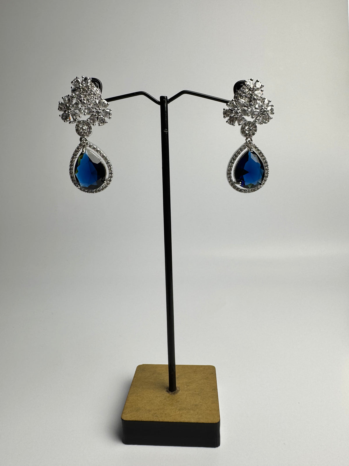 FloralDrop Earrings